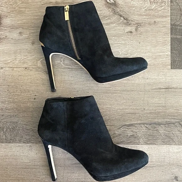 Micheal Kors Velvet Black Ankled High Heels Boots Size 8 1/2M - Picture 8 of 17